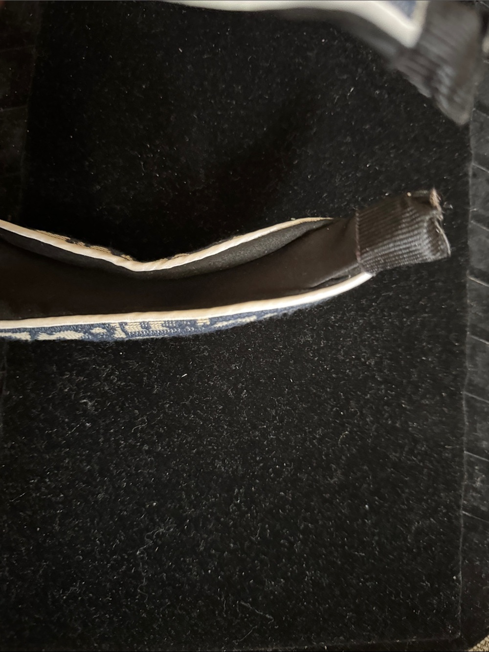 Dior Elegant Blue and White Headband - Picture 5 of 7